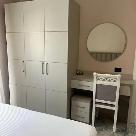 Noar's Apartment *