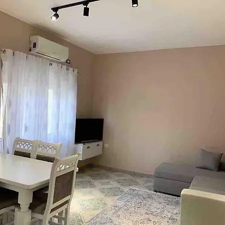 Noar's Apartment